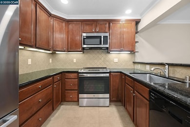 2057 Golden Rain Rd unit 4, Walnut Creek, CA 94595 - photo 7