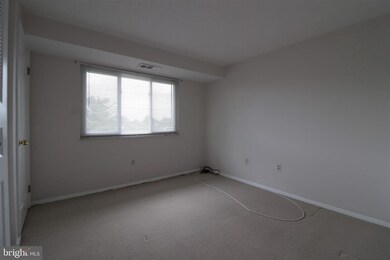 19601 Gunners Branch Rd unit 10131, Germantown, MD 20876 - photo 5