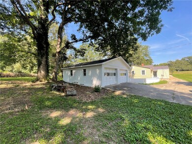 834 Greenville St, Pendleton, SC 29670 - photo 5