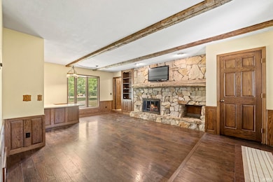 8812 Lafayette Center Rd, Yoder, IN 46798 - photo 6