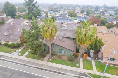 521 W Ashlan Ave, Clovis, CA 93612 - photo 2