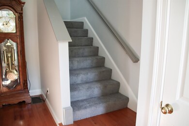 22 Lilac Ln, Newmarket, NH 03857 - photo 2