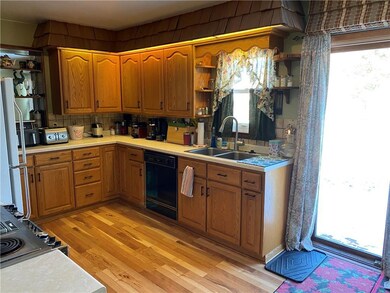 524 E Brown St, Augusta, WI 54722 - photo 5