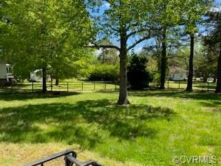 1517 5th St, Victoria, VA 23974 - photo 4