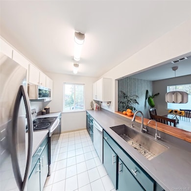 4008 Deer Path, Poughkeepsie, NY 12603 - photo 7