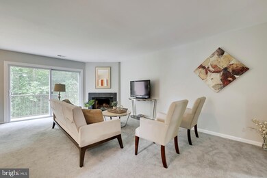 10472 Parthenon Ct, Bethesda, MD 20817 - photo 5