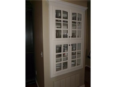Dining Room. Butler s Pantry Built-In
