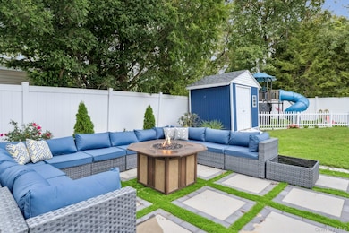 16 Larry Rd, Selden, NY 11784 - photo 5