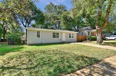 912 W Nelson St, Denison, TX 75020 - photo 2