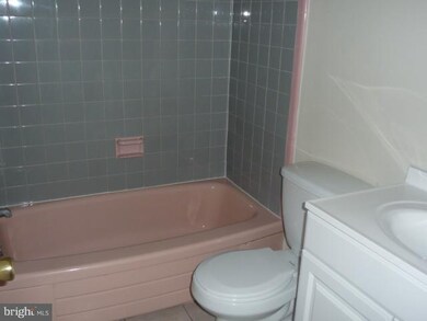 2020 Iverson Ct, Temple Hills, MD 20748 - photo 7