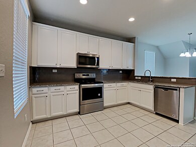 12017 Canyon Rock Ln, San Antonio, TX 78254 - photo 3