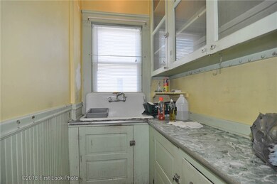 131 Fairview St, Providence, RI 02908 - photo 7