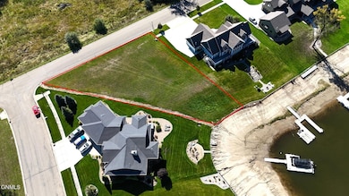 2000 Larson Rd, Bismarck, ND 58504 - photo 3