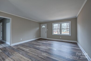 1018 Holly Hills Dr, Gastonia, NC 28052 - photo 6