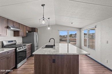 21199 W Escapee Way, Congress, AZ 85332 - photo 7