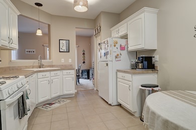 1811 S Wentworth Cir, Romeoville, IL 60446 - photo 3