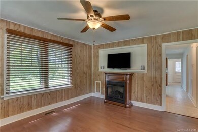 619 Hyder Farm Rd, Hendersonville, NC 28792 - photo 3