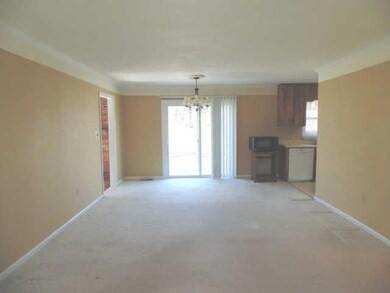 Living room / dining room combination