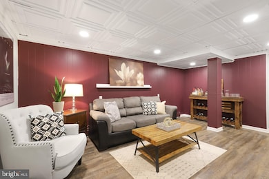 10807 Maple St, Fairfax, VA 22030 - photo 7