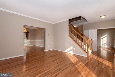 19812 Madrigal Dr, Germantown, MD 20876 - photo 5
