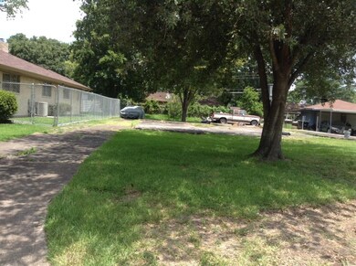 7617 Tully St, Houston, TX 77016 - photo 4