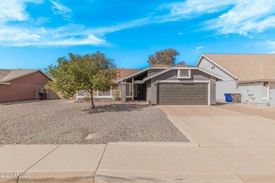 586 S Terrace Rd, Chandler, AZ 85226 - photo 2