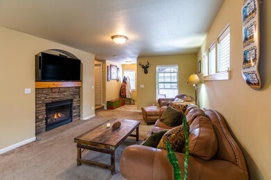 20445 Brentwood Ave, Bend, OR 97702 - photo 5