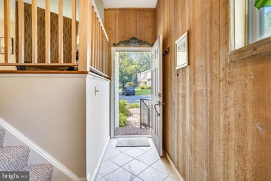 9988 Hemlock Woods Ln, Burke, VA 22015 - photo 4