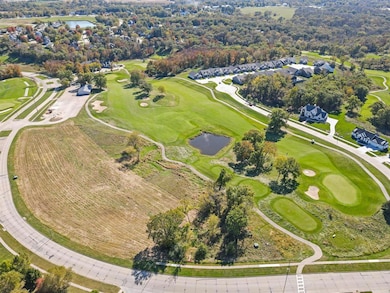 000 Southview Ridge, Pella, IA 50219 - photo 2