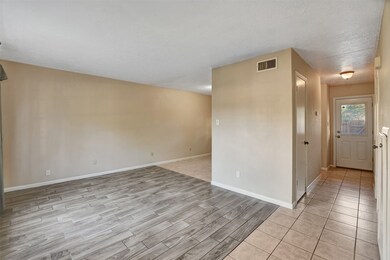 1706 Longview St unit 1, Conroe, TX 77301 - photo 6