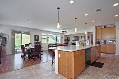 Open kitchen, dinning area and kitchen.