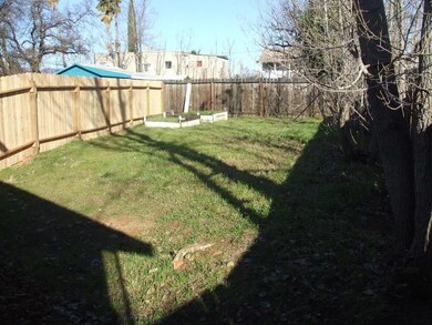 Backyard of 1116