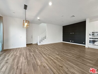 27107 W Scrub Oak Ct, Valencia, CA 91355 - photo 3