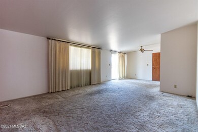 Spacious family rm opens onto back patio
