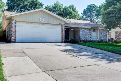 1028 Barber St, Hurst, TX 76053 - photo 2