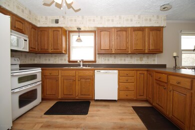 288 Pine Oak Dr, Lebanon Junction, KY 40150 - photo 4