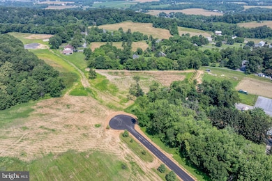 524 Phillips Dr, Columbia, PA 17512 - photo 4