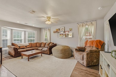 812 W Nettleton Ave, Jonesboro, AR 72401 - photo 3