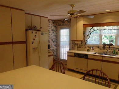 3315 Salem Cove Trail SE, Conyers, GA 30013 - photo 4