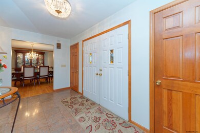 31 Carriage Hill Dr, Latham, NY 12110 - photo 5
