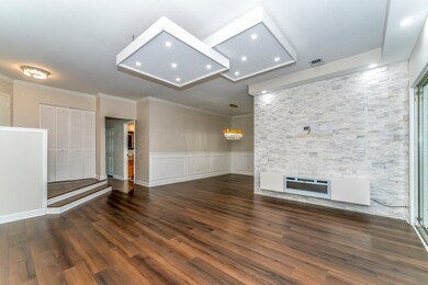 1735 Chesapeake Ln unit 5, Schaumburg, IL 60193 - photo 5