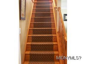 Oak Staircase to 2nd Floor