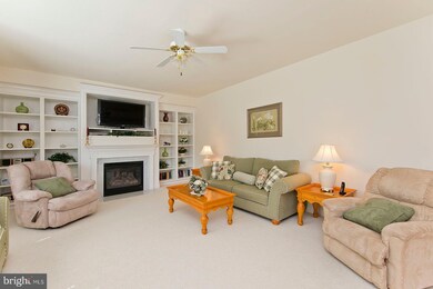 7485 Admiral Nelson Dr, Warrenton, VA 20186 - photo 4