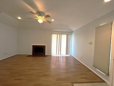 11500 Meadow Ln unit 4, Stafford, TX 77477 - photo 7