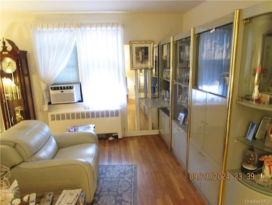 1561 Central Park Ave unit I-5, Yonkers, NY 10710 - photo 6