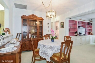 08_6370SummersSkyLn_369_DiningArea_FlexM