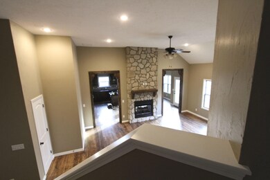 852 E Weldon Dr, Nixa, MO 65714 - photo 2