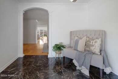 211 N Locksley-4