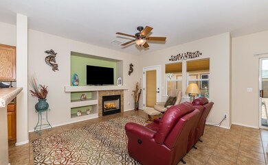 004_Living Room