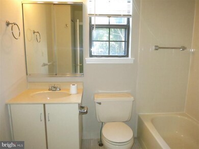 175 Wyndham Place, Trenton, NJ 08691 - photo 7